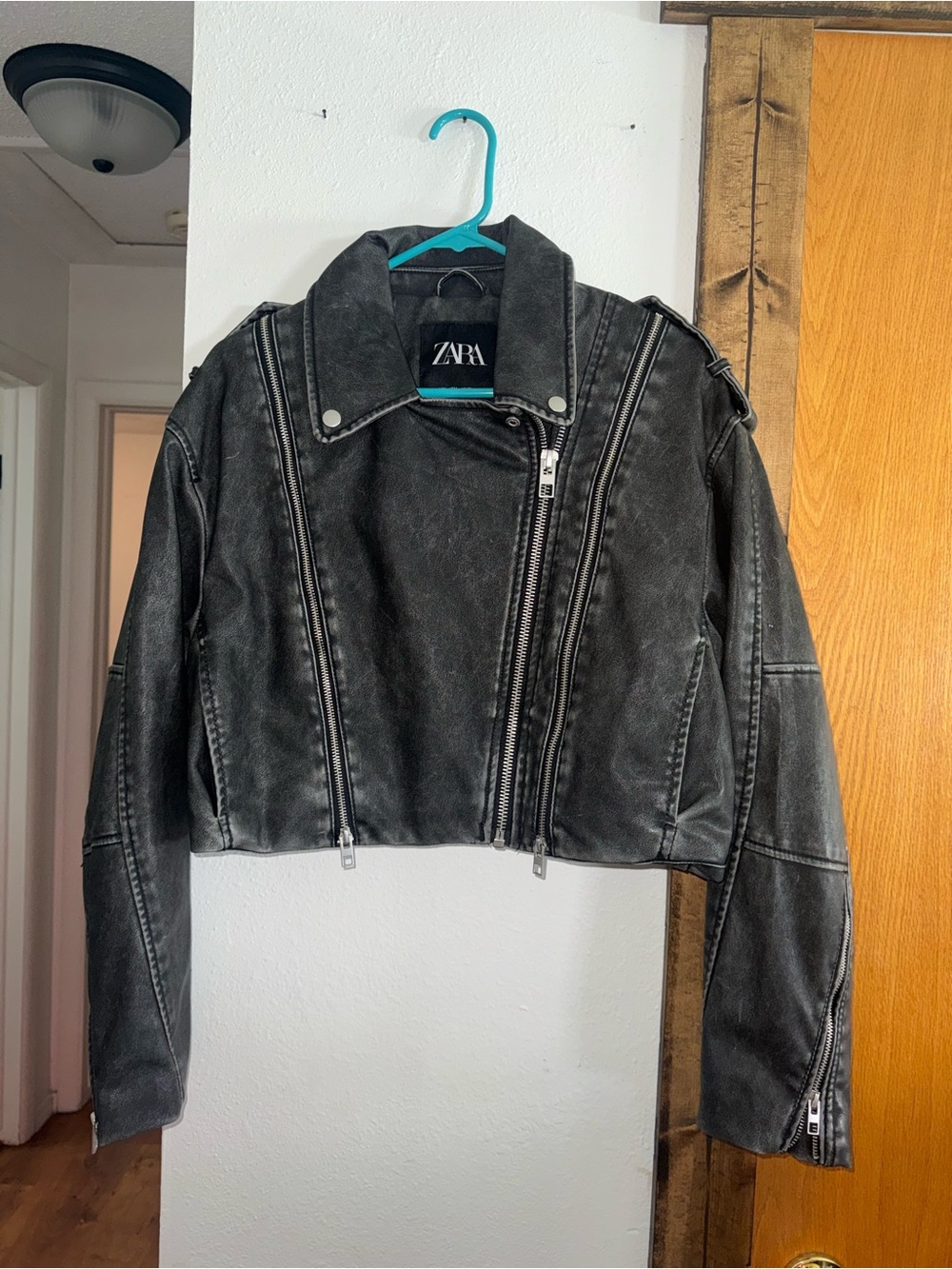 Zara Black Washed Cropped Leather Moto Jacket